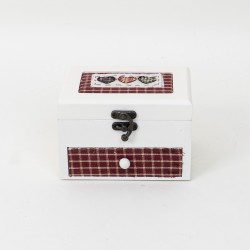 Cutie bijuterii + sertar depozitare, culoare alb, cu model brodat, 14x10x 9 cm, B.S.P. / BC 07