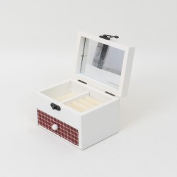 Cutie bijuterii + sertar depozitare, culoare alb, cu model brodat, 14x10x 9 cm, B.S.P. / BC 07