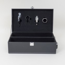 Cutie vin pentru 2 sticle + accesorii, piele ecologica, culoare negru, 35x20x12.5 cm, B.S.P. / CD112