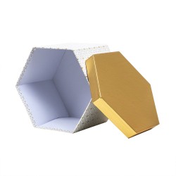 Set 3 cutii cu forme diferite si capac auriu, alb / CD4923_Alb