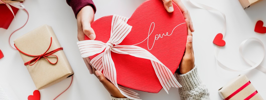 Cutiile cadou în formă de inimă: o alegere romantică și memorabilă